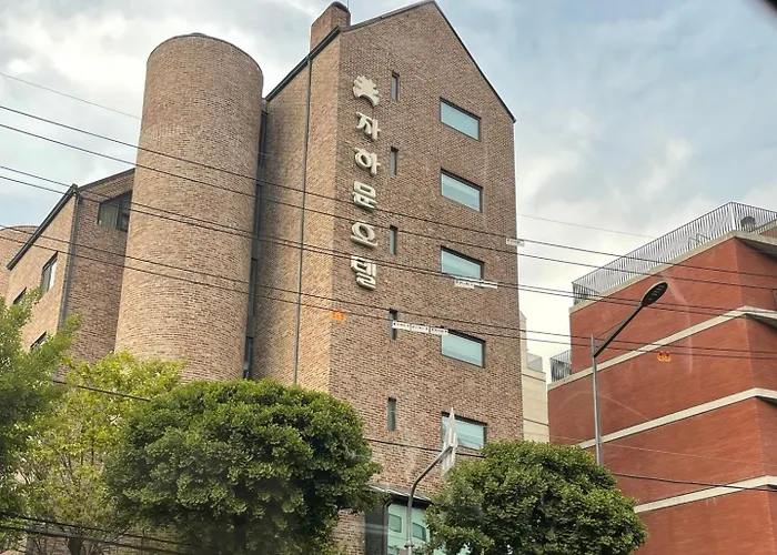 Jahamun 汽车旅馆 *